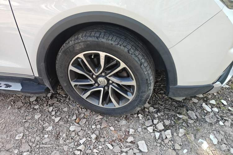 Used Baojun 730 2017 1.5T Manual Prestige Version 7 Seats Right Front Wheel Hub