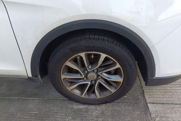 Used Baojun 730 2017 1.5T Manual Prestige Version 7 Seats Right Front Wheel Hub