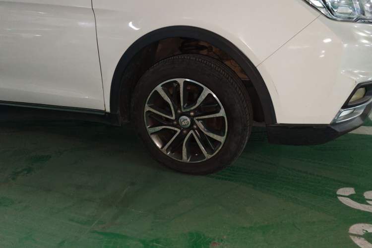 Used Baojun 730 2017 1.5T Manual Fashion Version 7 Seats China V Emission Standard Right Front Wheel Hub