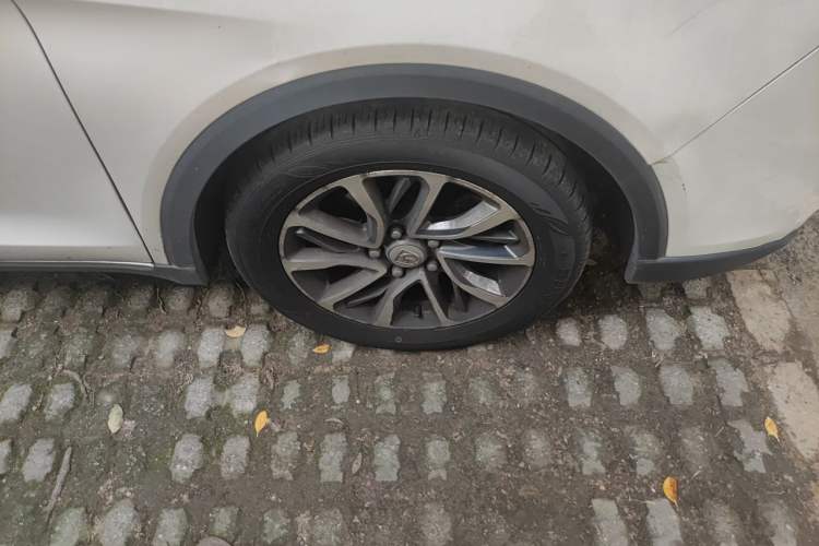 Used Baojun 730 2017 1.5T DCT Flagship Model 7 Seats China V Emission Standard Right Front Wheel Hub