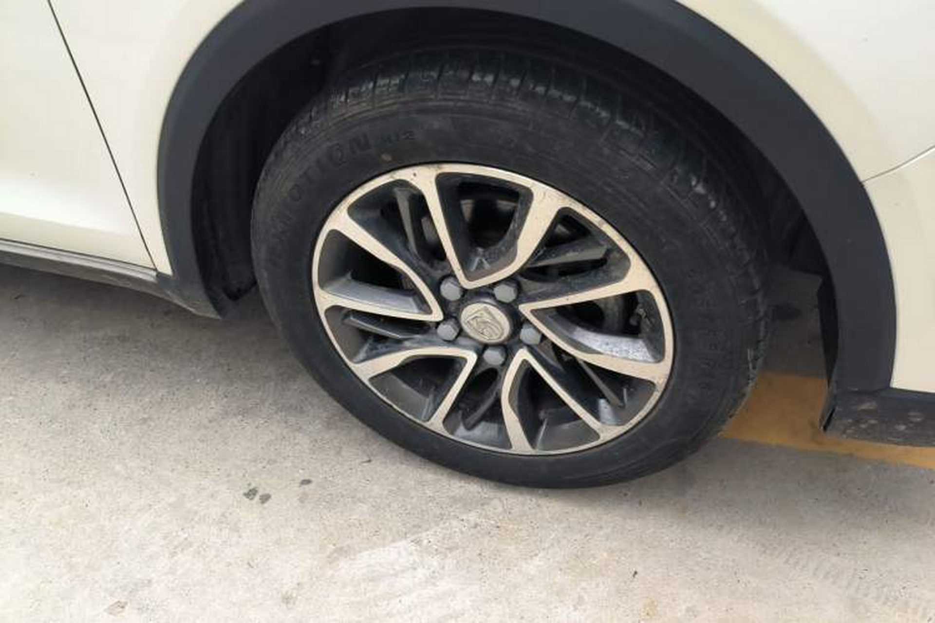 Used Baojun 730 2017 1.5T Manual Prestige Version 7 Seats Right Front Wheel Hub