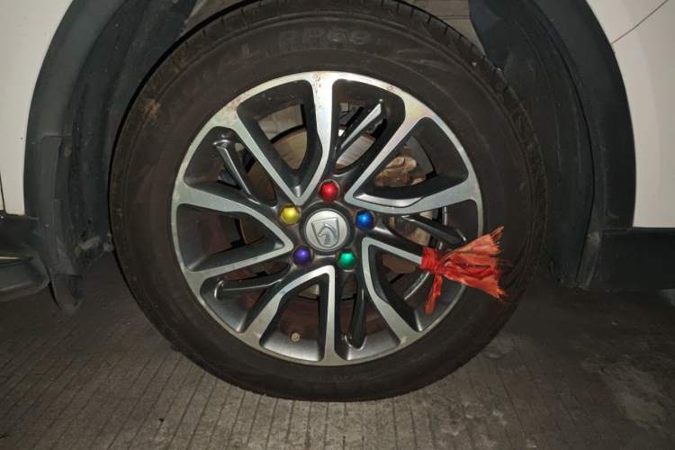 Used Baojun 730 2017 1.5T DCT Flagship Model 7 Seats China V Emission Standard Right Front Wheel Hub