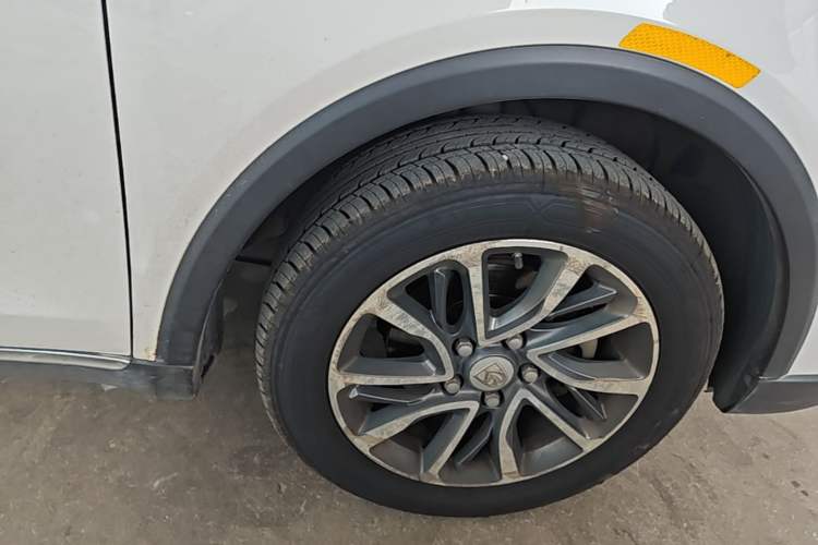 Used Baojun 730 2017 1.8L iAMT Prestige Version 7 Seats Right Front Wheel Hub