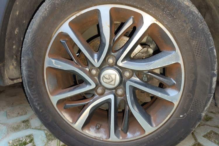 Used Baojun 730 2017 1.8L iAMT Prestige Version 7 Seats Right Front Wheel Hub