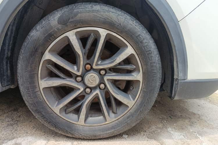 Used Baojun 730 2017 1.8L iAMT Prestige Version 7 Seats Right Front Wheel Hub