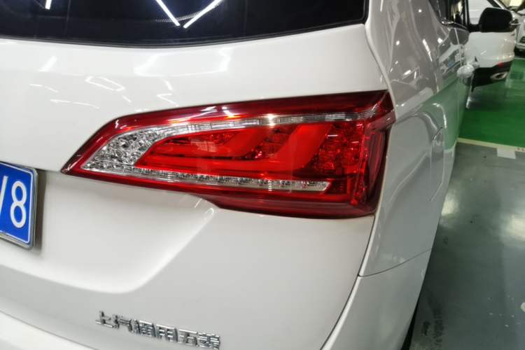 Used Baojun 730 2017 1.5T DCT Flagship Model 7 Seats China V Emission Standard Right Rear Taillight