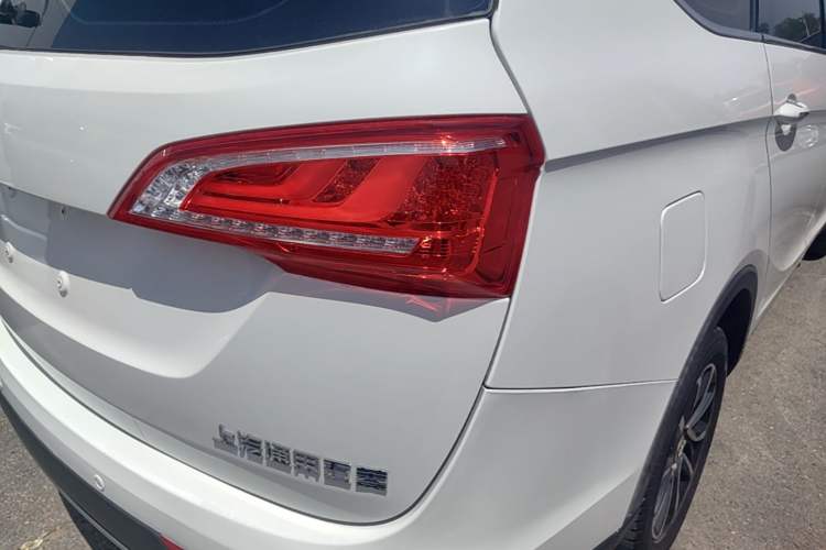 Used Baojun 730 2017 1.5T DCT Flagship Model 7 Seats China V Emission Standard Right Rear Taillight
