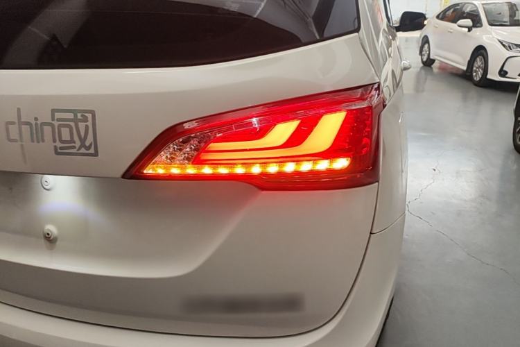 Used Baojun 730 2017 1.8L iAMT Prestige Version 7 Seats Right Rear Taillight