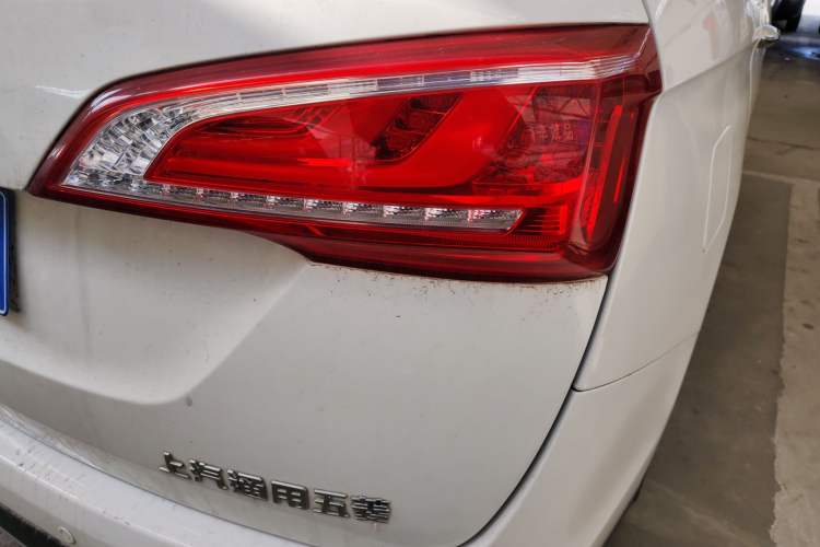 Used Baojun 730 2017 1.8L iAMT Luxury Version 7-Seater Right Rear Taillight