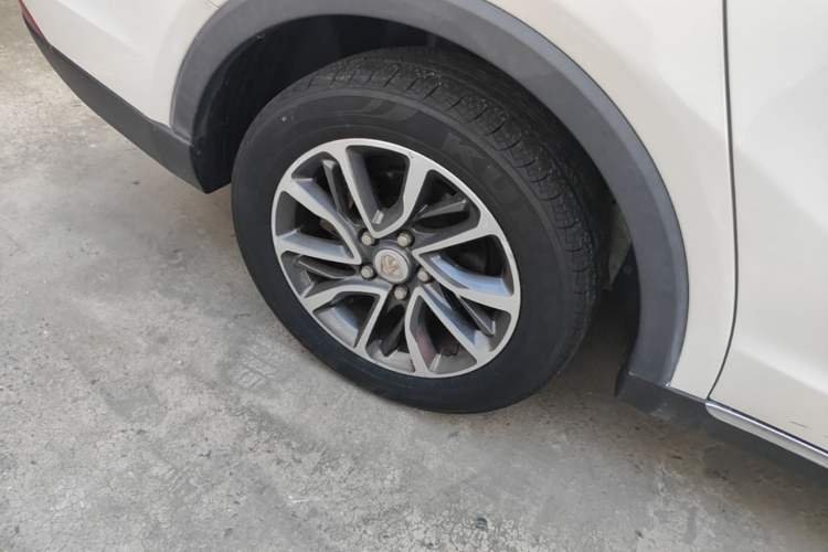 Used Baojun 730 2017 1.8L iAMT Luxury Version 7-Seater Right Rear Wheel Hub