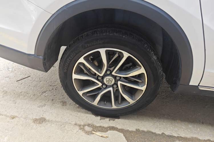 Used Baojun 730 2017 1.5T DCT Flagship Model 7 Seats China V Emission Standard Right Rear Wheel Hub