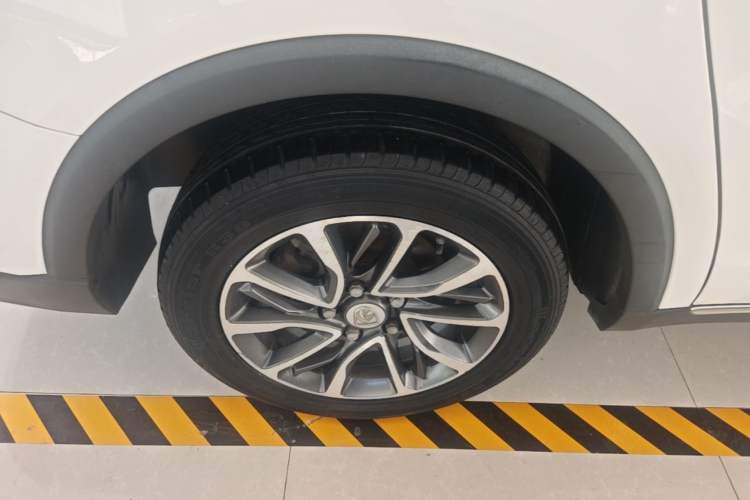 Used Baojun 730 2017 1.8L iAMT Luxury Version 7-Seater Right Rear Wheel Hub