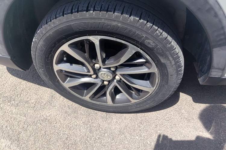 Used Baojun 730 2017 1.5T DCT Flagship Model 7 Seats China V Emission Standard Right Rear Wheel Hub