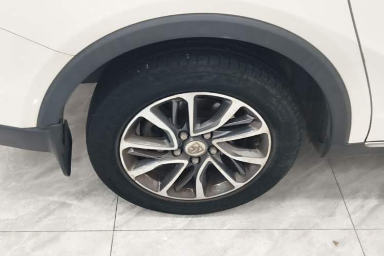Used Baojun 730 2017 1.5T Manual Style 7 Seats China V Right Rear Wheel Hub