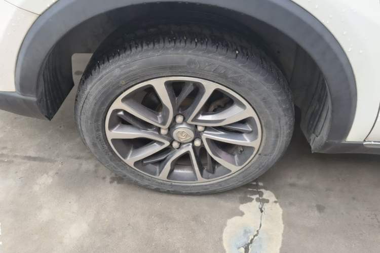 Used Baojun 730 2017 1.5T Manual Prestige Version 7 Seats Right Rear Wheel Hub