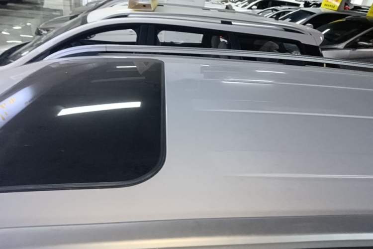 Used Baojun 730 2017 1.8L iAMT Prestige Version 7 Seats Roof