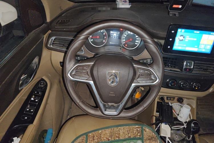 Used Baojun 730 2017 1.5T Manual Fashion Version 7 Seats China V Emission Standard Steering Wheel