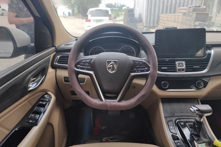 Used Baojun 730 2017 1.8L iAMT Prestige Version 7 Seats Steering Wheel