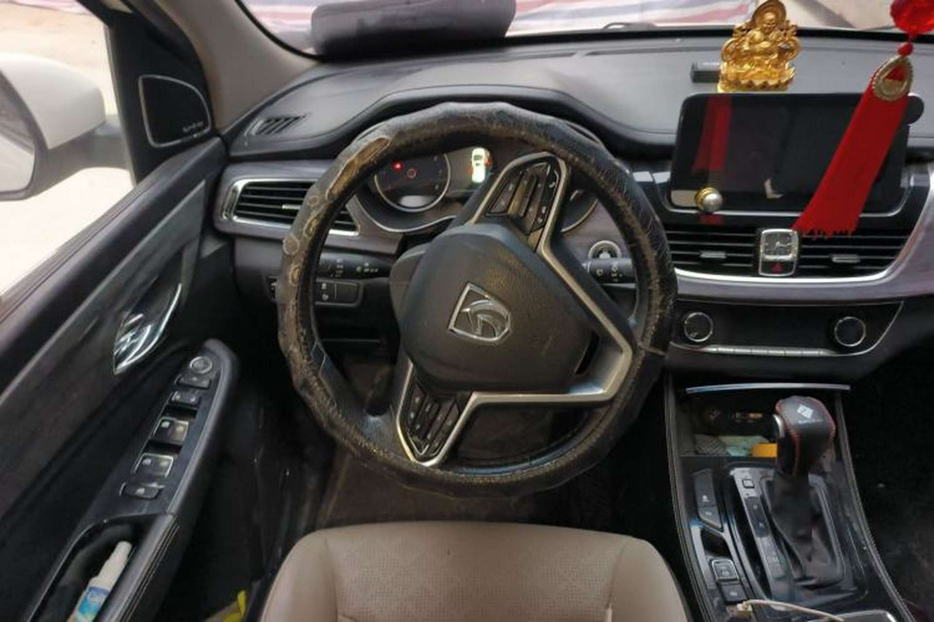 Used Baojun 730 2017 1.5T DCT Flagship Model 7 Seats China V Emission Standard Steering Wheel