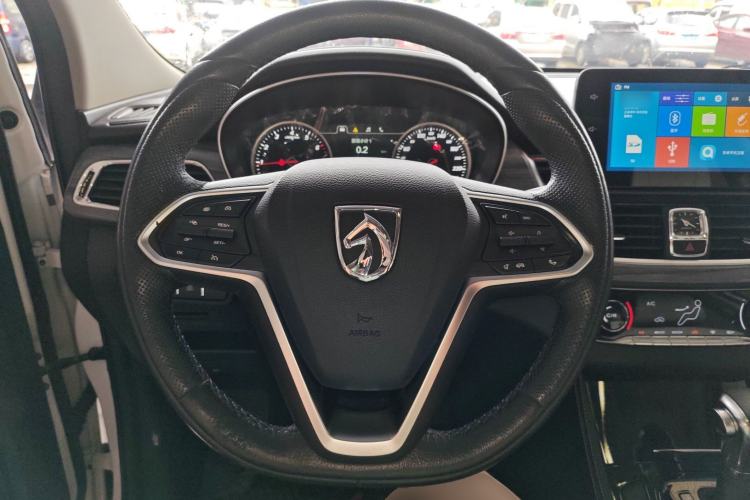 Used Baojun 730 2017 1.5T DCT Fashion Edition 7-Seater China V Emission Standard Steering Wheel