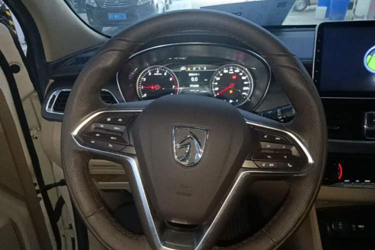 Used Baojun 730 2017 1.8L iAMT Prestige Version 7 Seats Steering Wheel