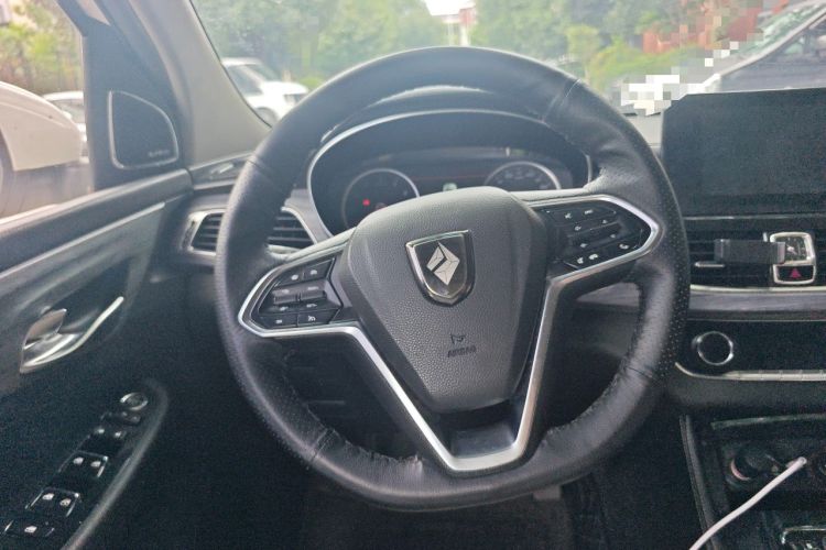 Used Baojun 730 2017 1.5T DCT Flagship Model 7 Seats China V Emission Standard Steering Wheel