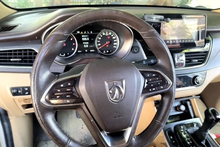 Used Baojun 730 2017 1.8L iAMT Prestige Version 7 Seats Steering Wheel