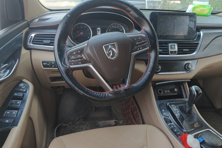 Used Baojun 730 2017 1.8L iAMT Prestige Version 7 Seats Steering Wheel