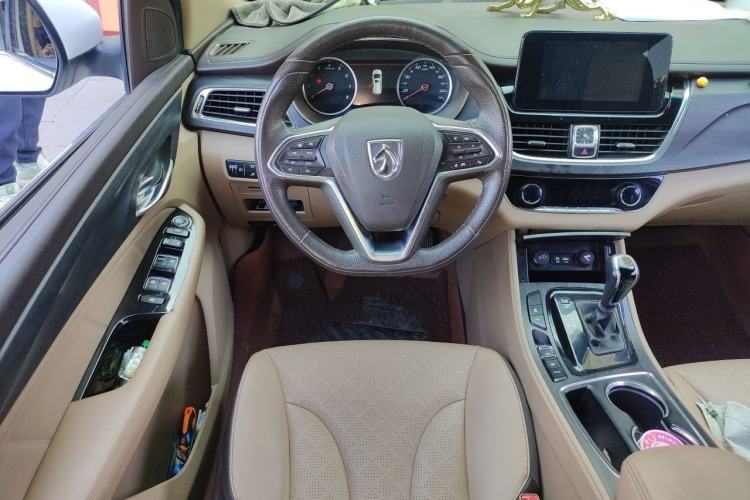 Used Baojun 730 2017 1.8L iAMT Prestige Version 7 Seats Steering Wheel
