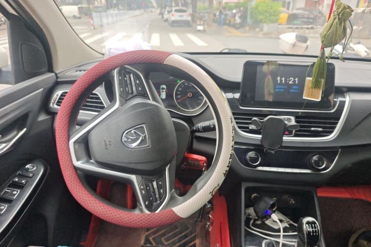Used Baojun 730 2017 1.5T Manual Style 7 Seats China V Steering Wheel
