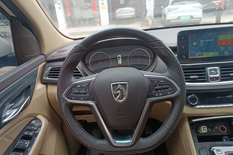 Used Baojun 730 2017 1.8L iAMT Prestige Version 7 Seats Steering Wheel