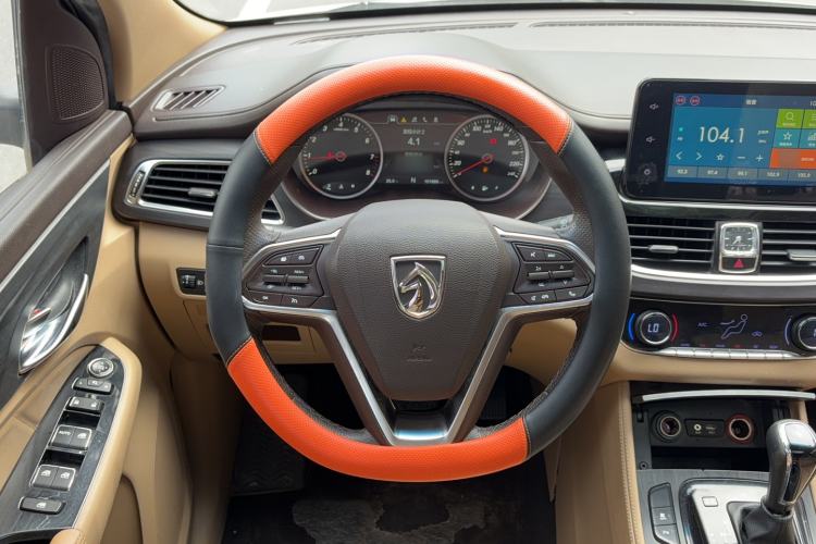 Used Baojun 730 2017 1.8L iAMT Prestige Version 7 Seats Steering Wheel