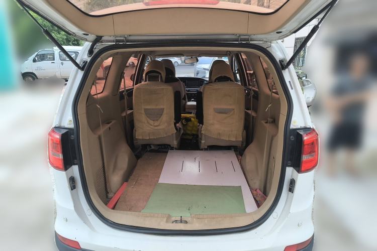 Used Baojun 730 2017 1.5T Manual Fashion Version 7 Seats China V Emission Standard Trunk