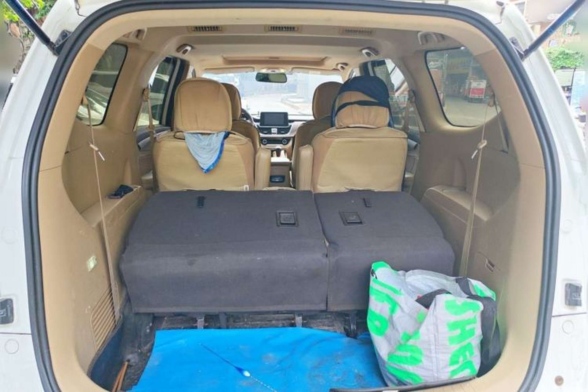 Used Baojun 730 2017 1.8L iAMT Luxury Version 7-Seater Trunk
