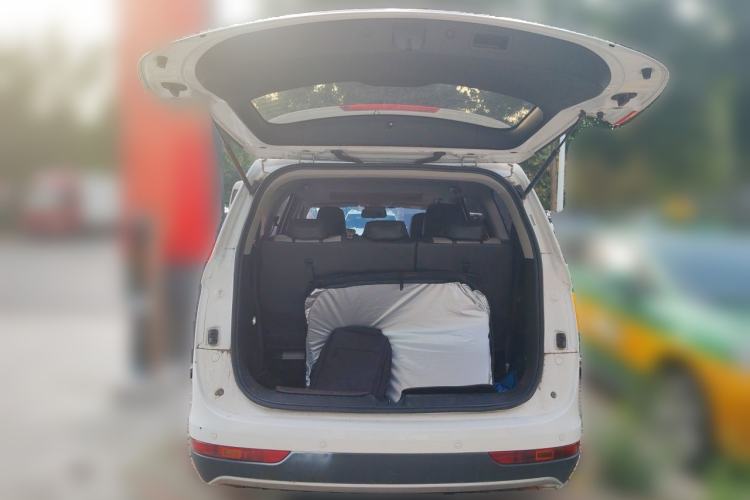 Used Baojun 730 2017 1.5T DCT Fashion Edition 7-Seater China V Emission Standard Trunk