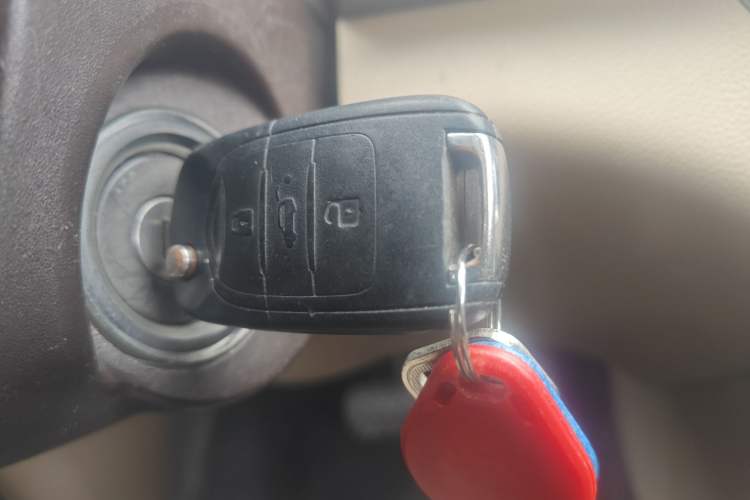 Used Baojun 730 2017 1.8L iAMT Luxury Version 7-Seater Vehicle Key