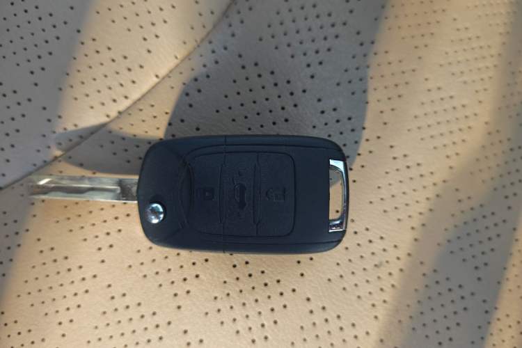 Used Baojun 730 2017 1.5T Manual Style 7 Seats China V Vehicle Key