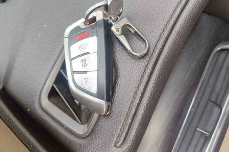 Used Baojun 730 2017 1.8L iAMT Prestige Version 7 Seats Vehicle Key