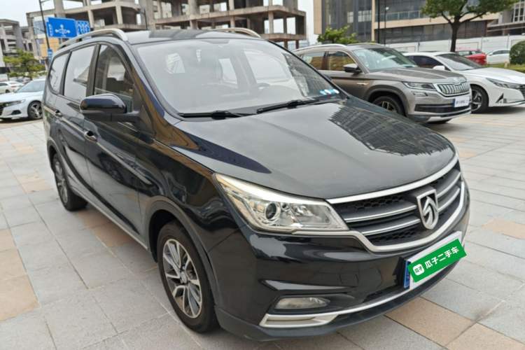 Used Baojun 730 2019 1.5T CVT Fashion Model 7 Seats China V Emission Standard Front Right 45 Deg
