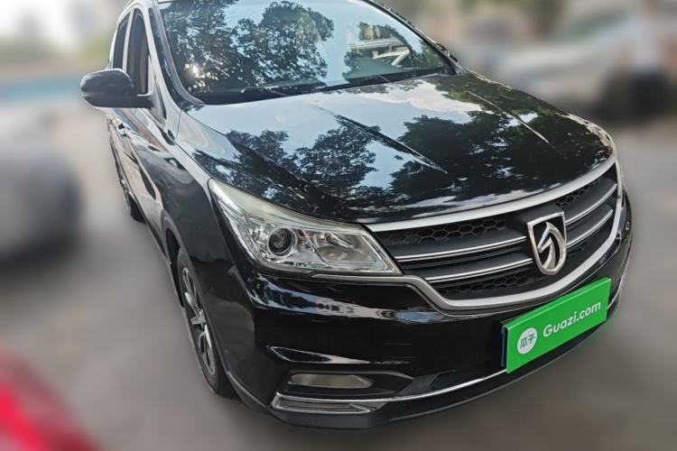 Used Baojun 730 2019 1.5L Manual Fashion Model 7-seater National V Front Right 45 Deg