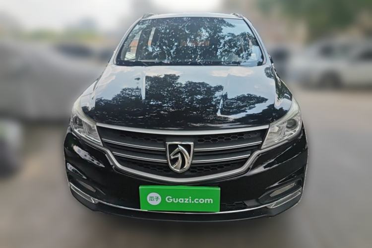 Used Baojun 730 2019 1.5L Manual Fashion Model 7-seater National V Front