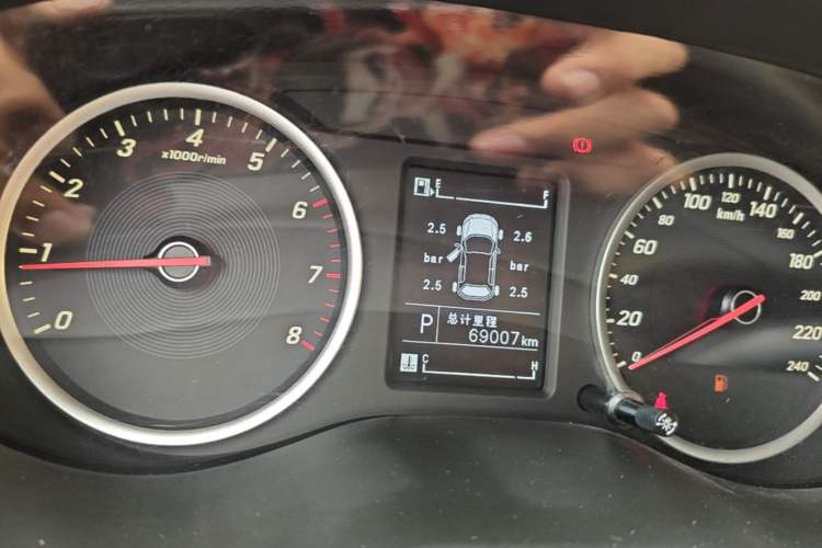 Used Baojun 730 2019 1.5T CVT Fashion Model 7 Seats China V Emission Standard Instrument Cluster