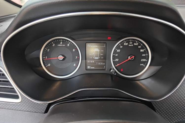 Used Baojun 730 2019 1.5L Manual Fashion Model 7-seater National V Instrument Cluster