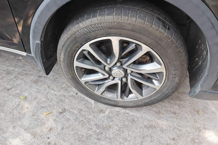 Used Baojun 730 2019 1.5L Manual Fashion Model 7-seater National V Right Front Wheel Hub