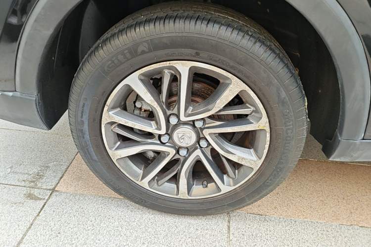 Used Baojun 730 2019 1.5T CVT Fashion Model 7 Seats China V Emission Standard Right Rear Wheel Hub