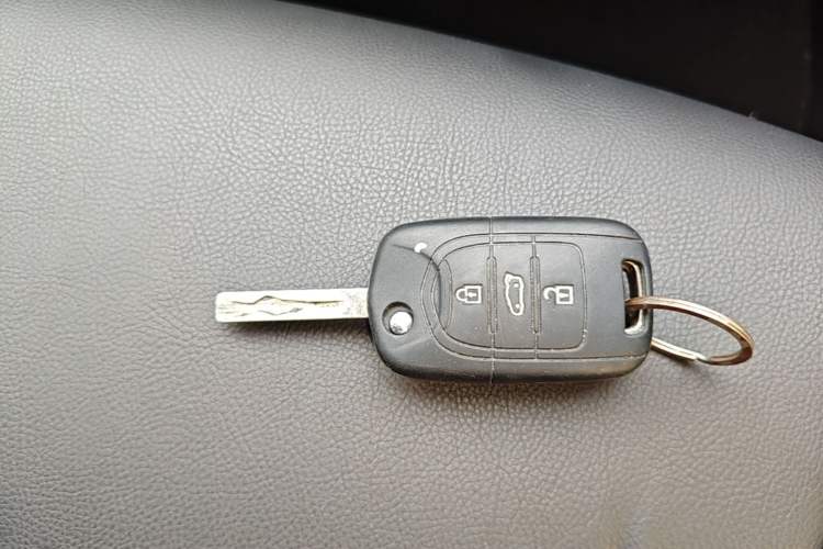 Used Baojun 730 2019 1.5T CVT Fashion Model 7 Seats China V Emission Standard Vehicle Key