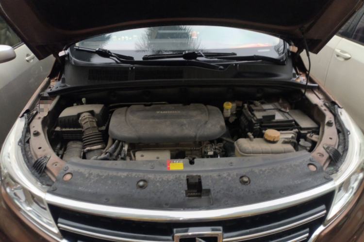 Used Baojun 730 2019 1.5T CVT Flagship Model 7 Seats China VI Emission Standard Engine Bay