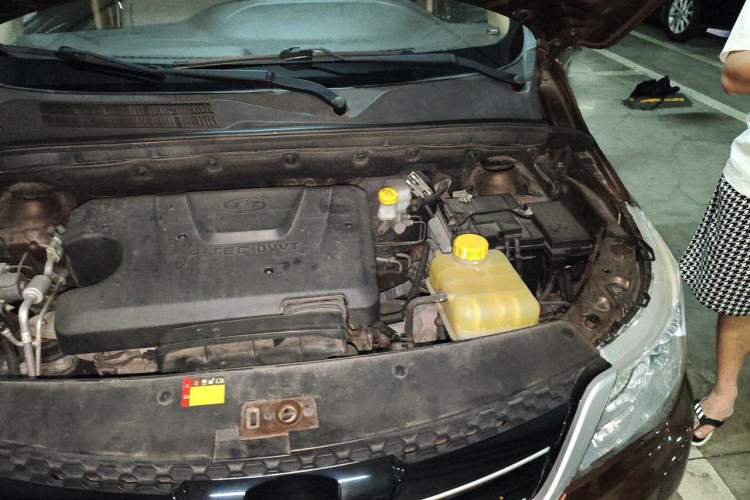 Used Baojun 730 2019 1.5L Manual Value Edition 7 Seats China VI Emission Standard Engine Bay Left