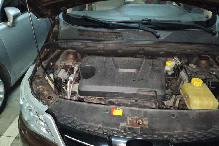 Used Baojun 730 2019 1.5L Manual Value Edition 7 Seats China VI Emission Standard Engine Bay Right
