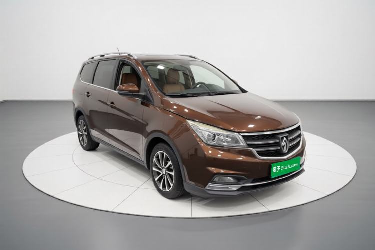 Used Baojun 730 2019 1.5L Manual Fashion Model 7-seater National V Front Right 45 Deg